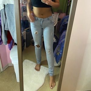 ✨ 2 FOR $25 ✨ - FOREVER 21 SKINNY JEANS